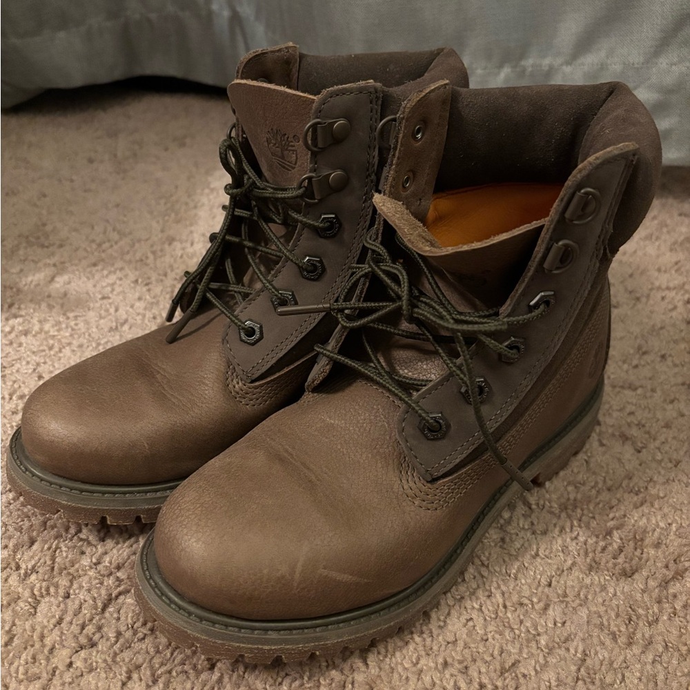 Timberland Women’s Tan/Green Brown Leather Boots